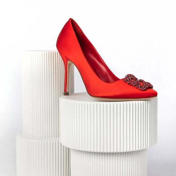 💯Authentic Manolo Blahnik HANGISI Red Satin Jewel Buckle Pumps - Picture 5 of 17